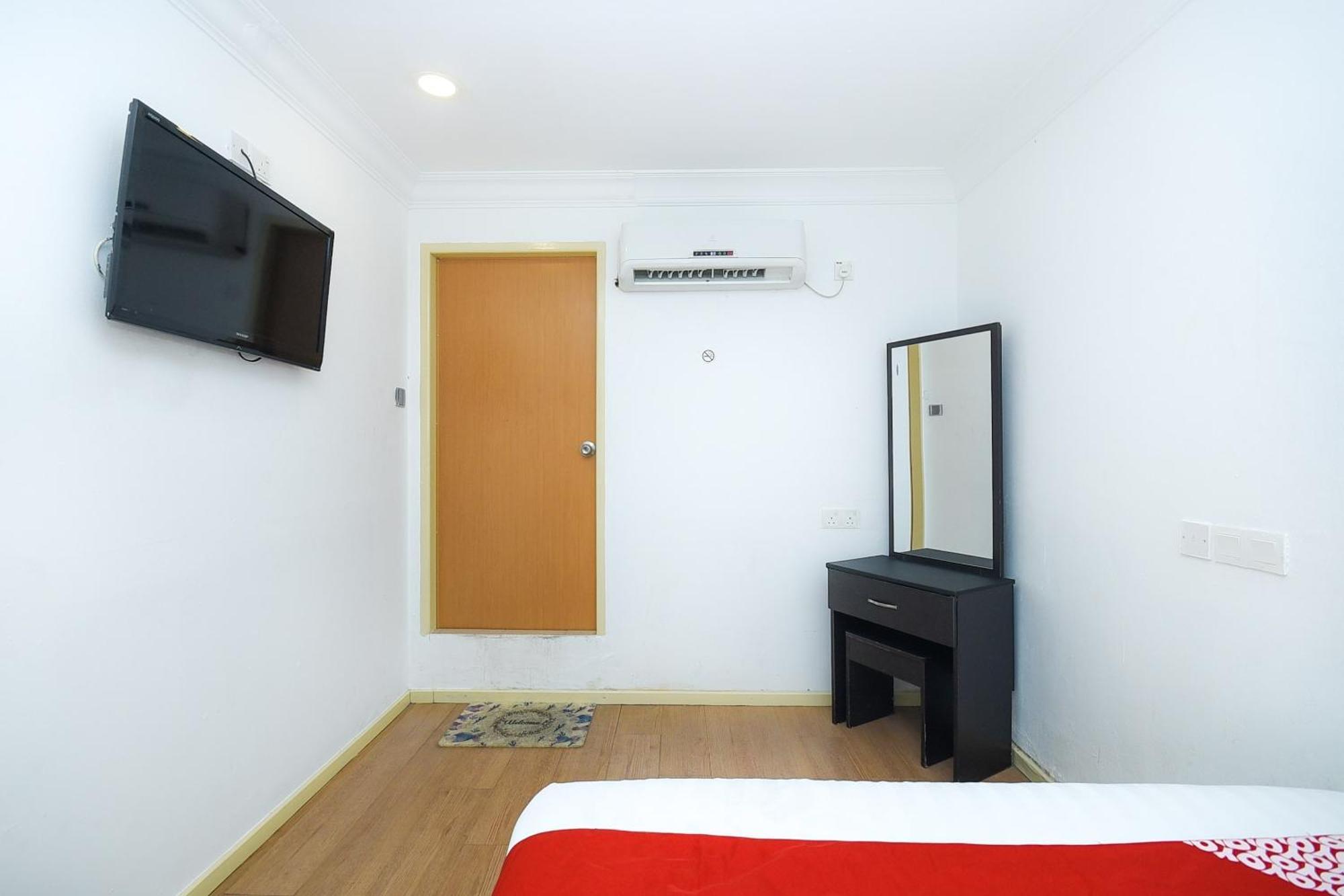 Oyo 90820 River Inn Miri Eksteriør billede